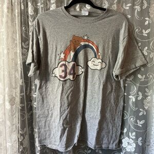 Gray Graphic T-Shirt with Rainbow and Bear size medium